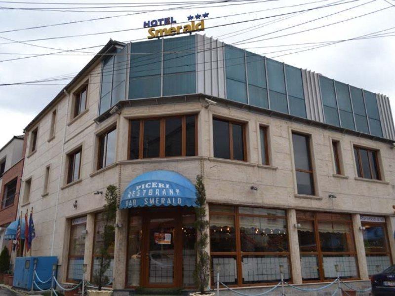 Hotel Smerald Korce Buitenkant foto