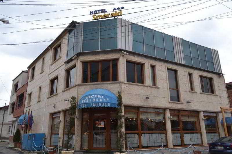 Hotel Smerald Korce Buitenkant foto